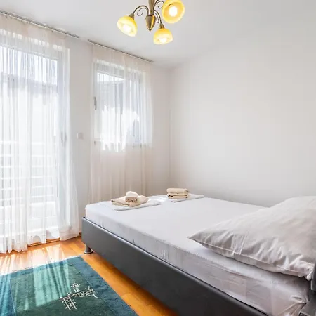 Beautiful Luxury House W Sea View & Outside Space Vila *