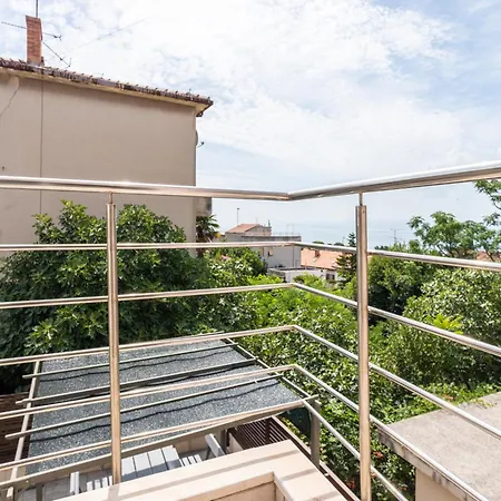 Beautiful luxury house w sea view&outside space *