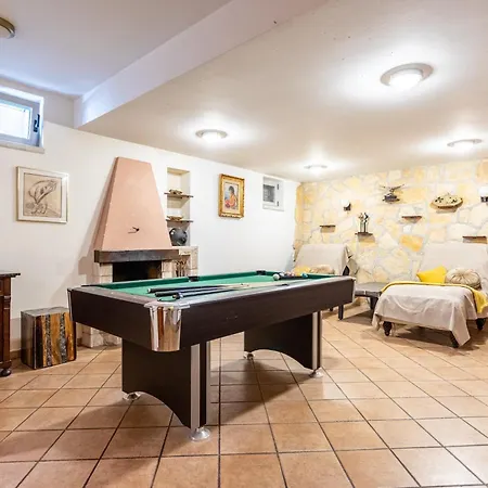 Beautiful Luxury House W Sea View & Outside Space * Split
