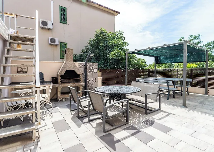 וילה House Sleeps 8 With Balcony *