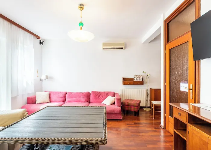 וילה House Sleeps 8 With Balcony *